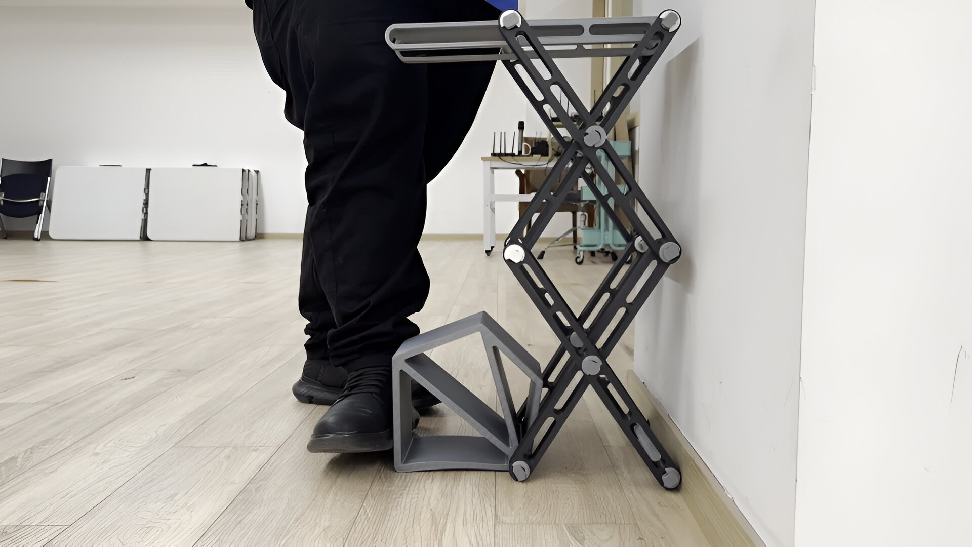 Bộ Nâng Thùng Rác Assist-a-can