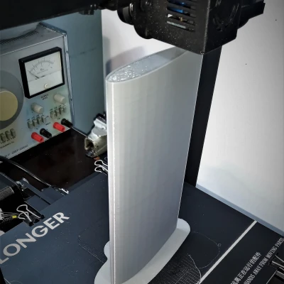 Tuabin gió Darrieus làm từ Bút chì và Bộ phận in 3D