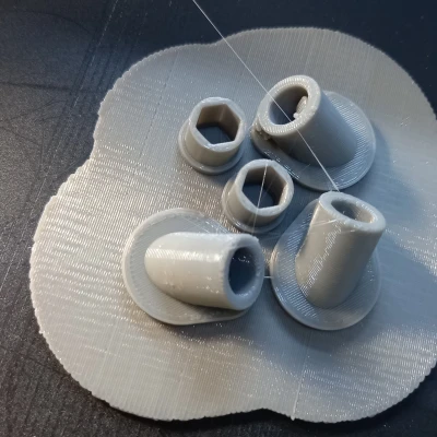 Tuabin gió Darrieus làm từ Bút chì và Bộ phận in 3D