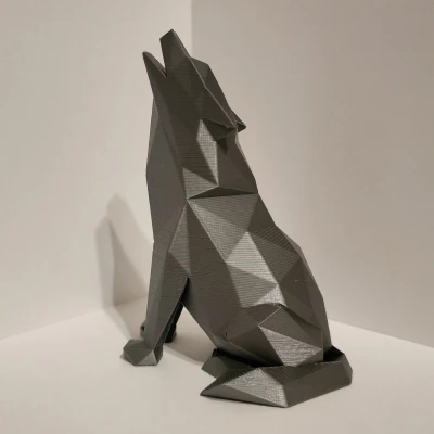 Chó Sói Howling Low Poly (Chỗ Cắm Dao Cạo / Đồ Trang Trí)