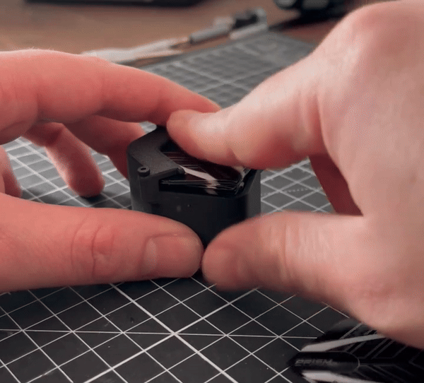 Hộp đựng cánh phi tiêu Dart Flight Pod Dispenser