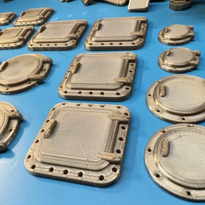 Greebles! Bảng điều khiển lối vào, cửa sập và nhiều hơn nữa!