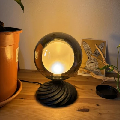 Chân đèn làm từ bóng đèn IKEA