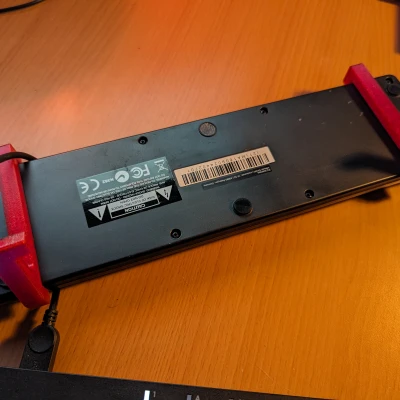 Đế Đỡ Vững Chắc Cho AKAI LPD8