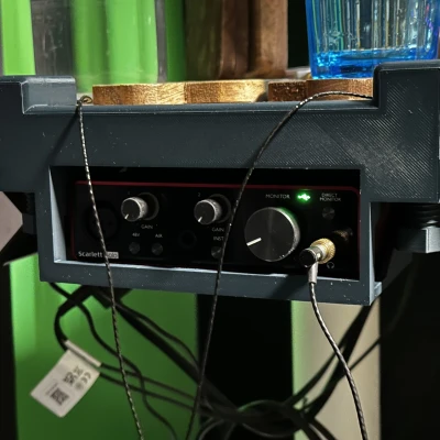 Kẹp giữ bàn cho Focusrite Scarlett Solo Gen 3