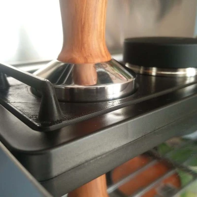 Nắp bình nước Gaggia Classic Pro có chỗ đựng tamper 58mm