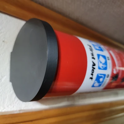 Giá đỡ cơ sở cho bình chữa cháy được lắp đặt theo chiều ngang