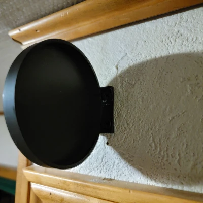 Giá đỡ cơ sở cho bình chữa cháy được lắp đặt theo chiều ngang