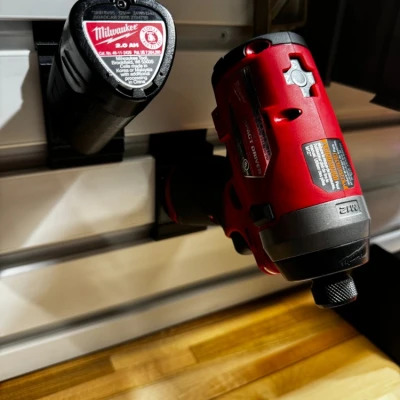 Giá đỡ công cụ M12 cho thanh Gladiator