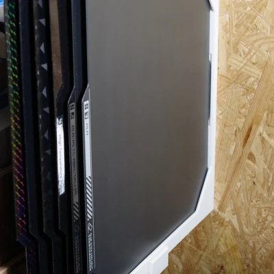 Giá treo tường cho 6 khay in của máy Bambu Lab