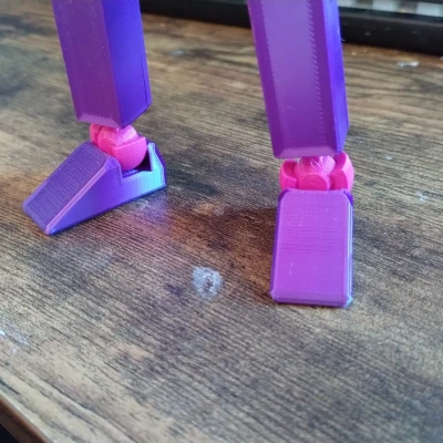 Lucky 13 Chân Dài Hơn