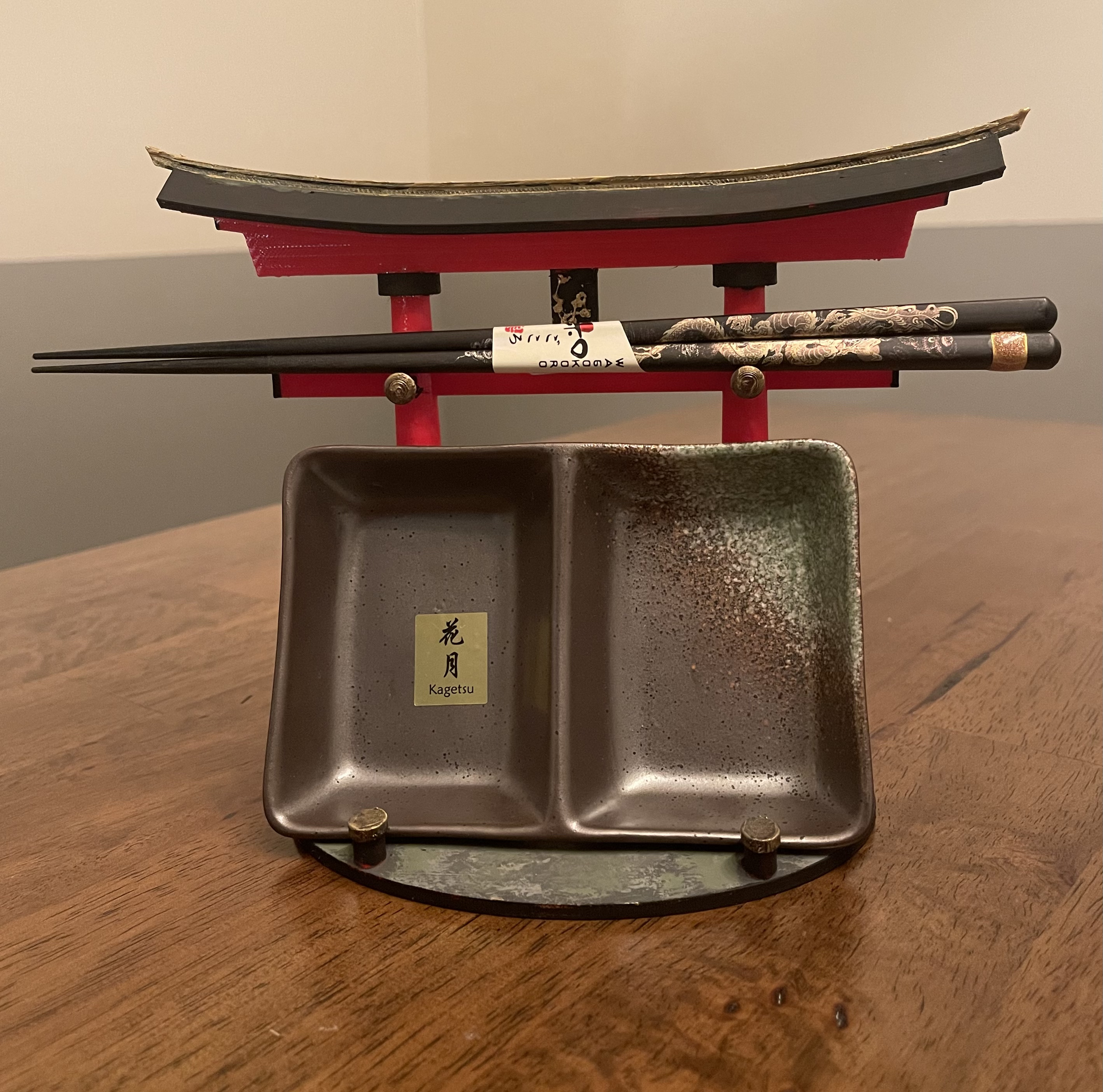 Mô Hình Trưng Bày Chén Nước Chấm Và Đũa Cổng Torii