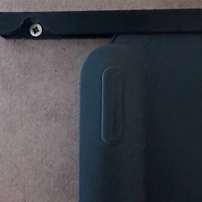 Giá đỡ Logitech MX Keys dưới gầm bàn