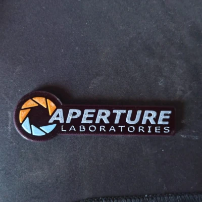Móc Khóa Aperture Laboratories - 4 Màu