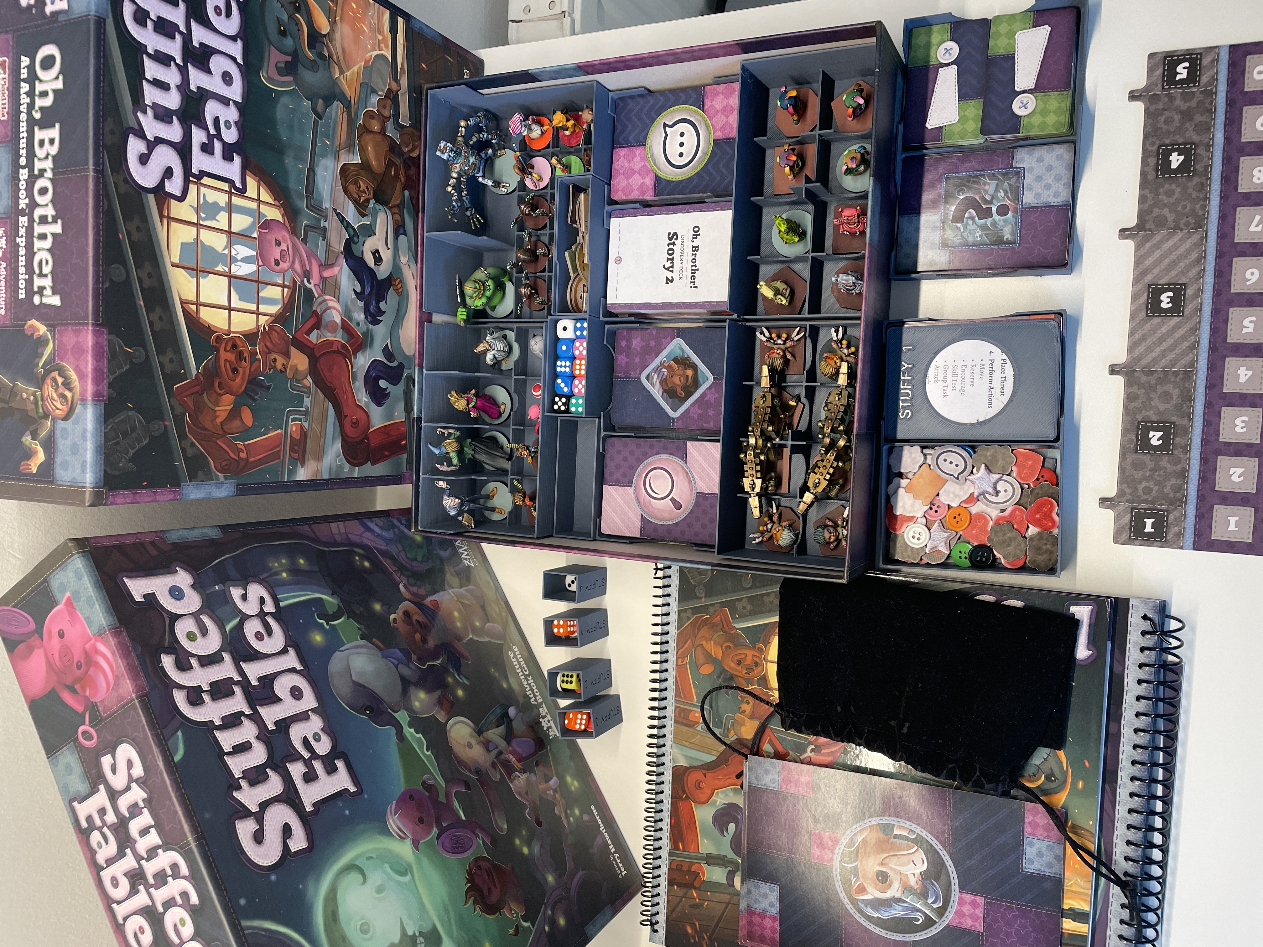 Hộp đựng Stuffed Fables và Oh, Brother - Sắp xếp gọn gàng