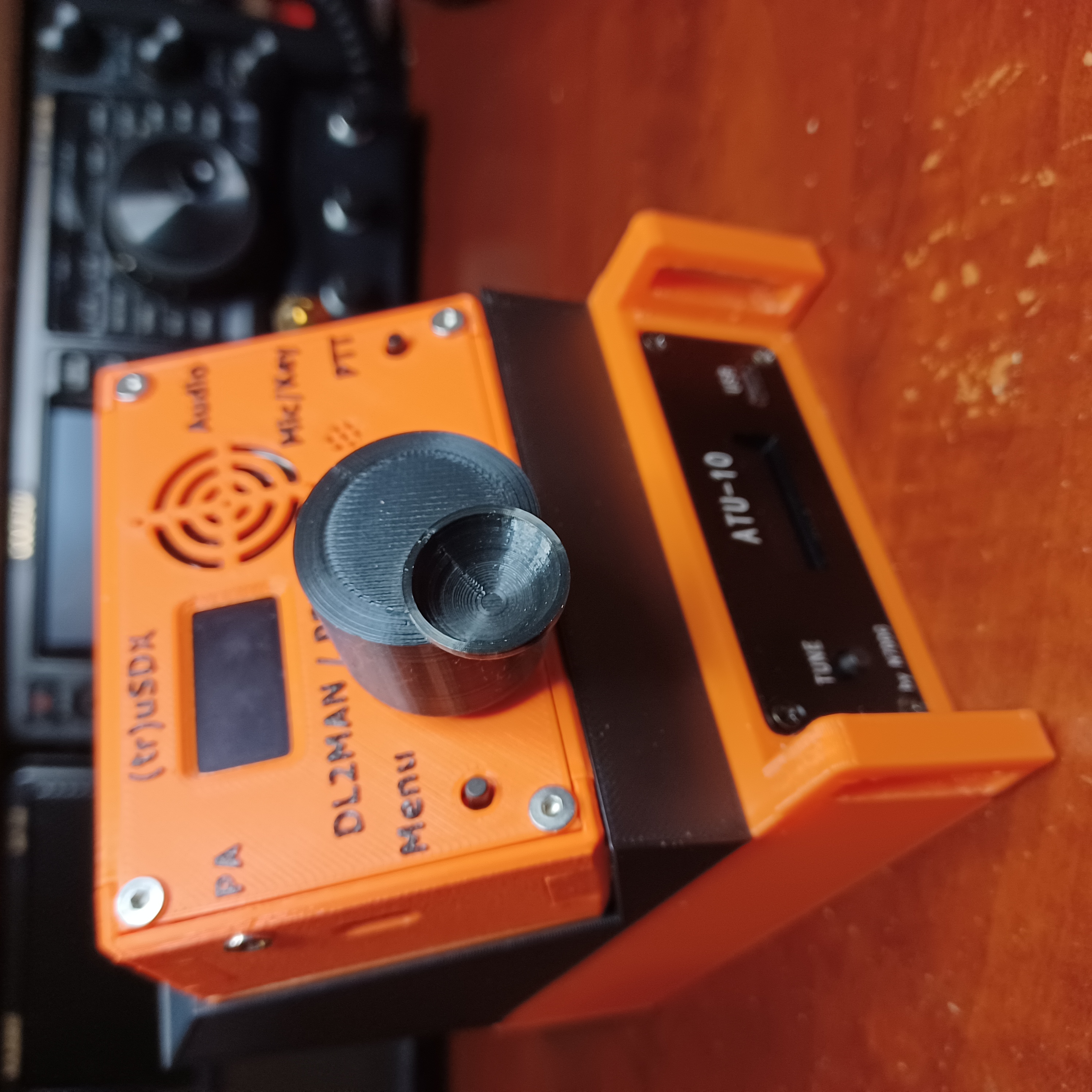 Chân Đế (tr)uSDX kèm Vỏ ATU-10