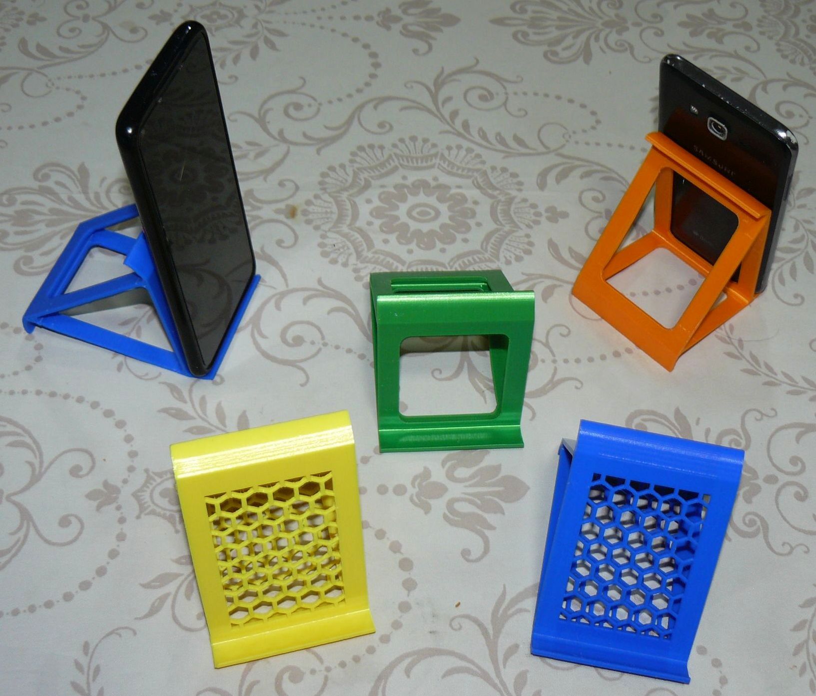 Chân Đế Điện Thoại Hình Tam Giác