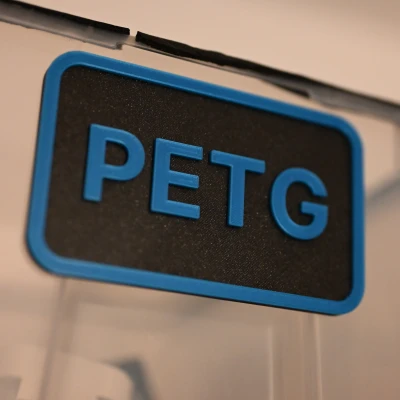 Nhãn Vật Liệu - PLA và PETG