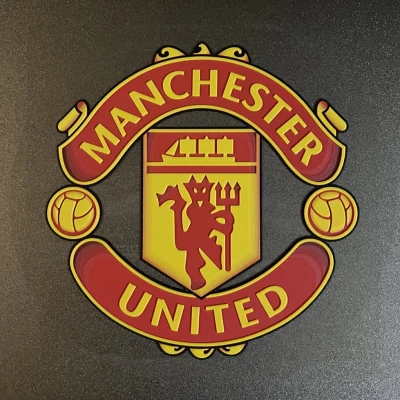 Huy hiệu logo Manchester United (fan art, đổi màu vật liệu theo lớp)