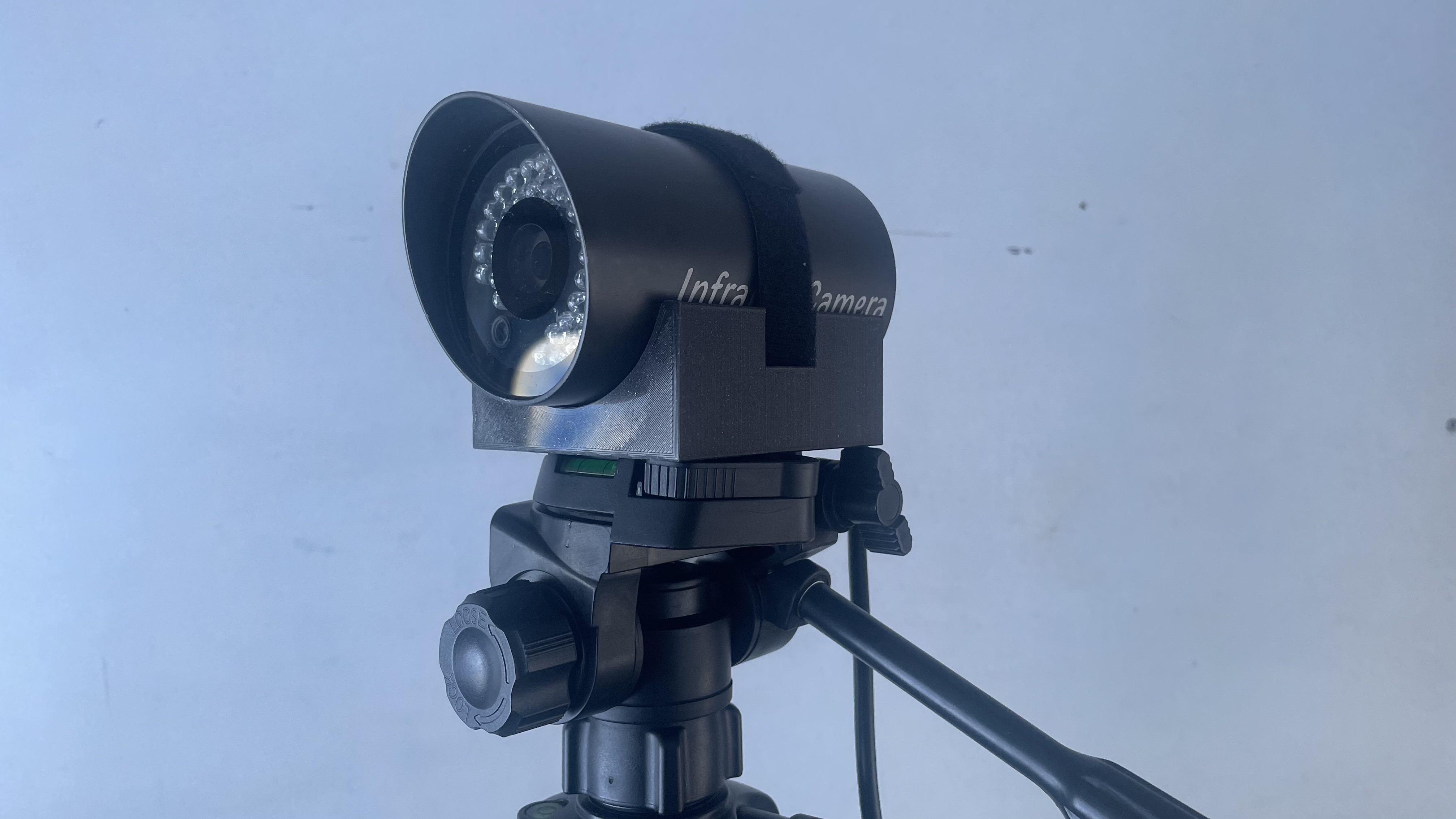 Giá đỡ chân máy đa năng