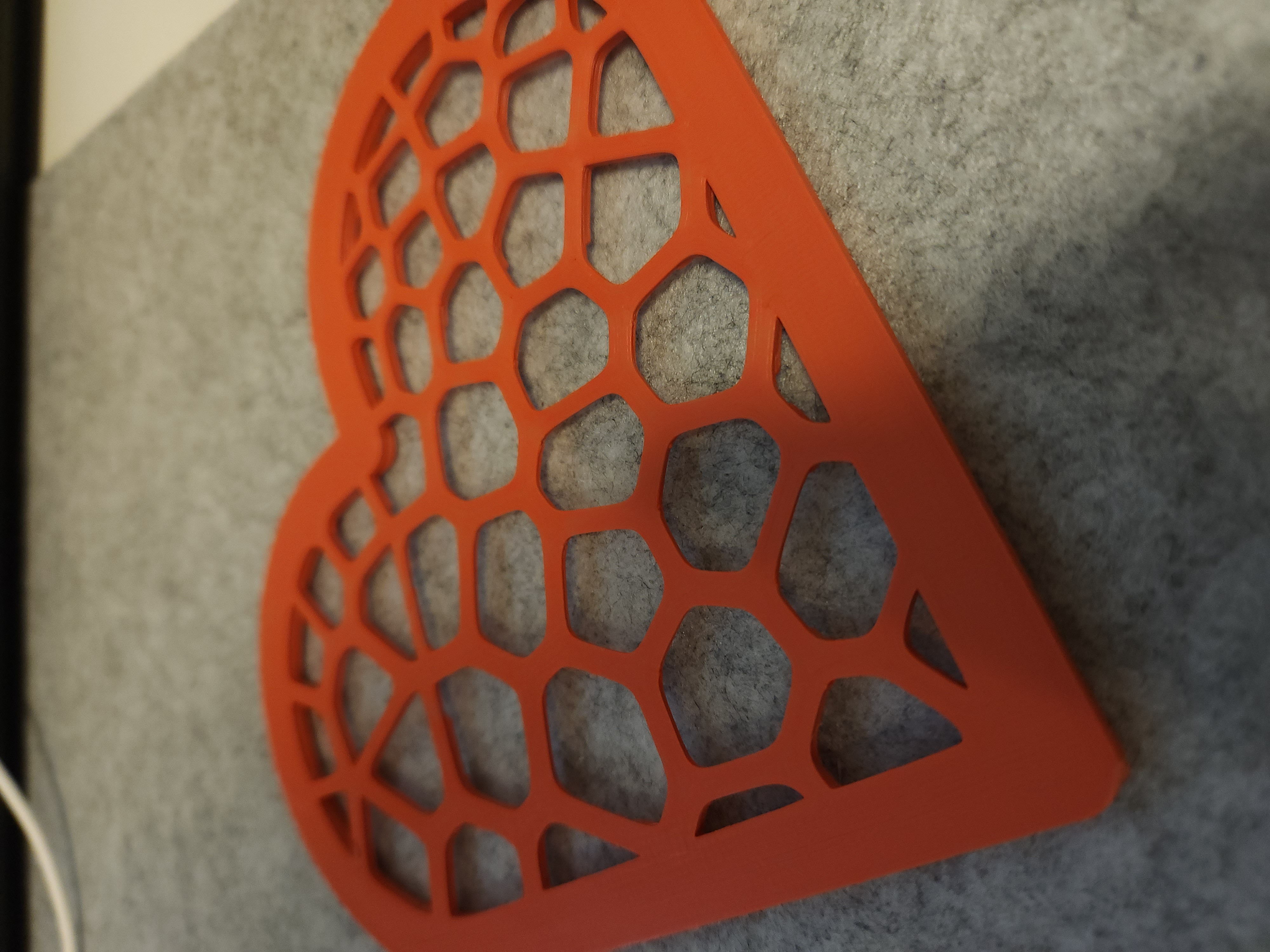 Lót ly hình tim Voronoi