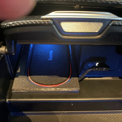 Khung sạc điện thoại không dây cho Mercedes C-Class (206)