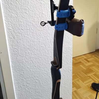 Adapter gắn phụ kiện cho cung truyền thống không có lỗ gắn (ví dụ: cho kính ngắm)