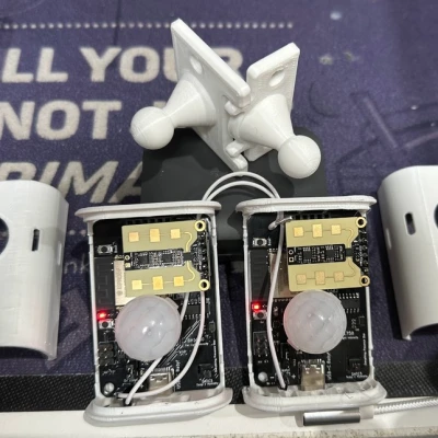 Giá đỡ gắn tường xoay cho EP1 hoặc EP Lite nhà thông minh