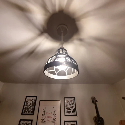 Chao Đèn Trang Trí Họa Tiết Voronoi