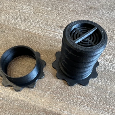 Giá Đỡ Cuộn Giấy Hút Ẩm Có Thể Điều Chỉnh / Hộp Chứa Có Phễu (File Fusion 360)