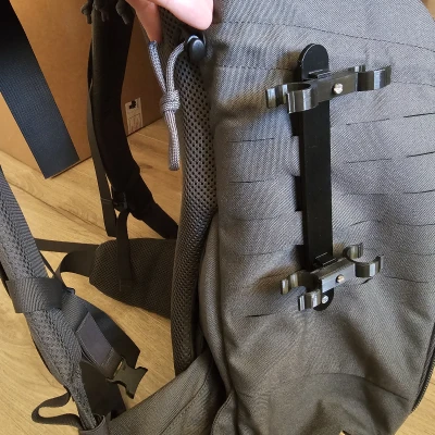 Gắn Gậy Đi Bộ Lên Ba Lô Molle