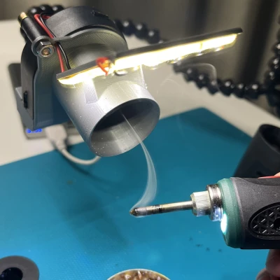 Máy Hút Khói Hàn Có Đèn Chiếu Sáng Tiện Lợi