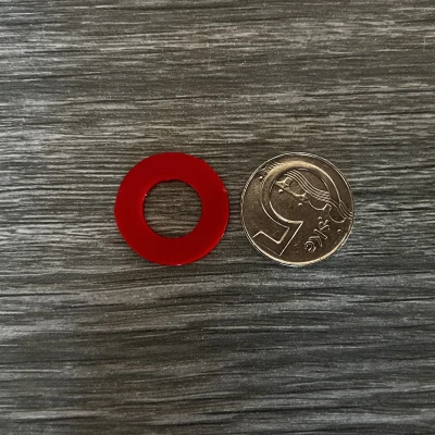 Mô hình xu Euro có lỗ