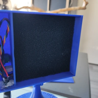 Máy hút khói "The Smokey Sucker"