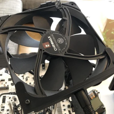 Cánh Tay Gắn Quạt 140mm cho Bàn Gập DimasTech