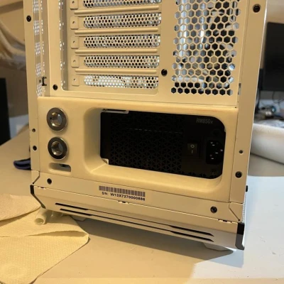 Chân đế nguồn BeQuiet Darkbase 900 v1 - Có lỗ nạp/thoát/đi dây