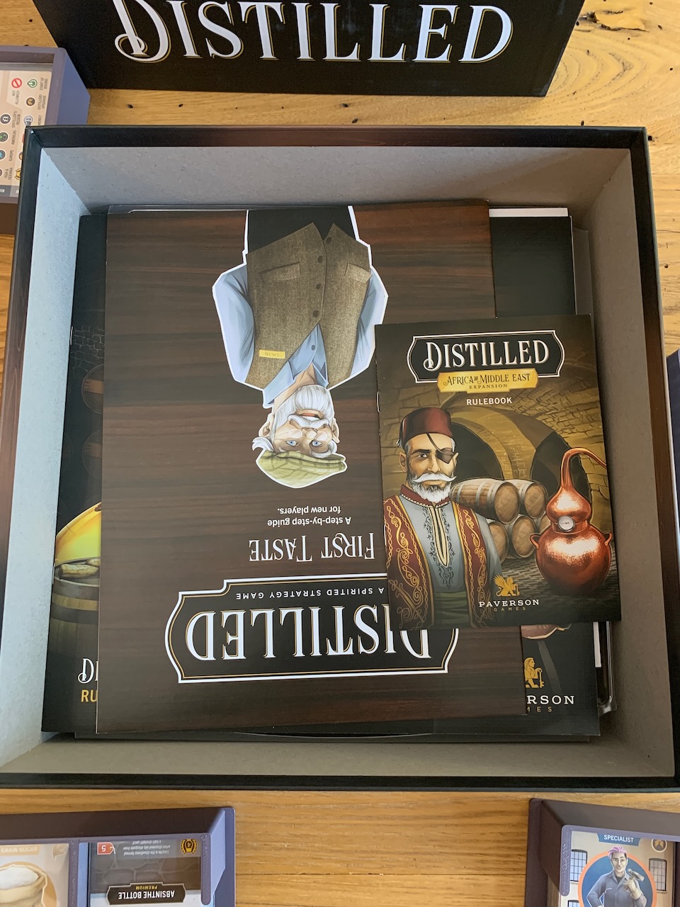 Hộp Đựng Bài "Distilled Organizer"