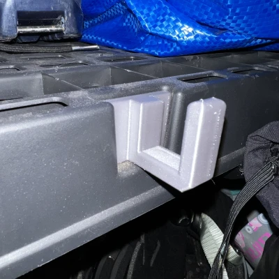 Móc Nhựa Treo Kệ Của Menards