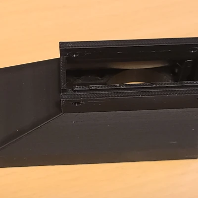 Tấm che quạt Tenstorrent e75 với hai quạt 40mm