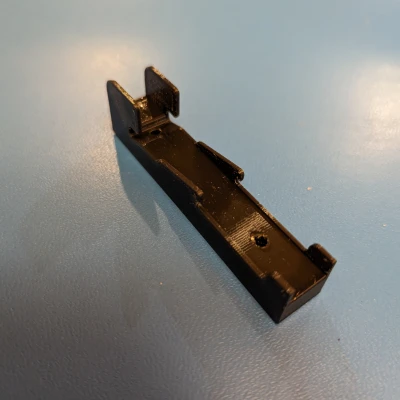 Giá đỡ 3 móc cho thanh ray dọc Rubbermaid/Closetmaid