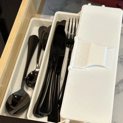 Khay Đựng Dao Nĩa / Dụng Cụ Ăn, Tiết Kiệm Diện Tích, Vừa Vặn Ngăn Kéo Thông Thường