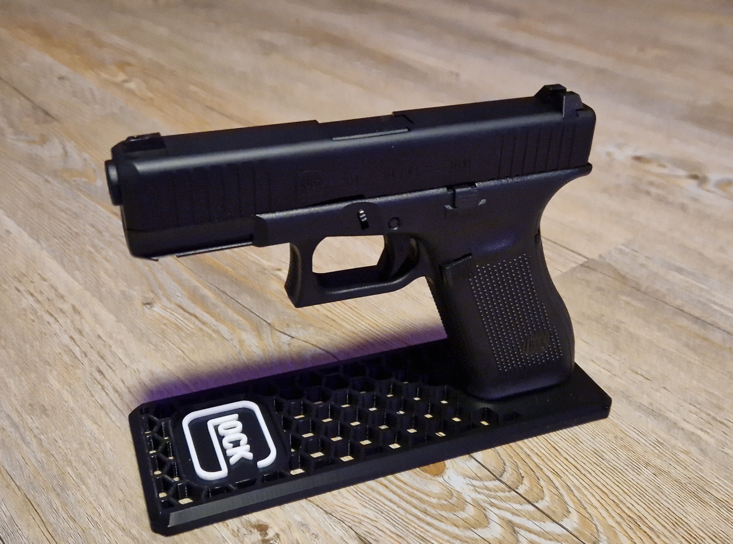 Đế Súng Airsoft Glock - Giá Đỡ Vũ Khí