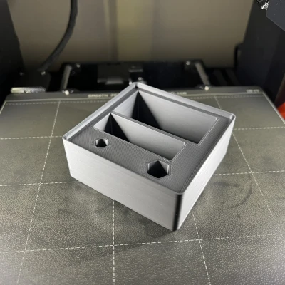 Giá Đựng Dao Khui Bia & Dao Rọc Giấy Gridfinity 2x2 Dọc