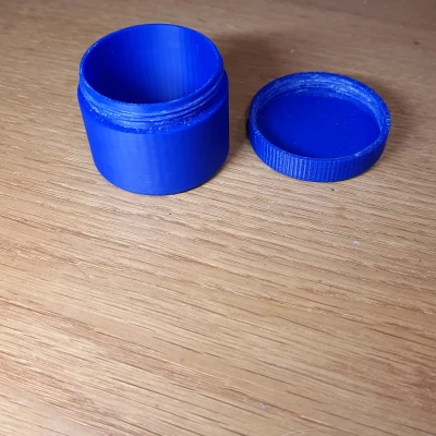 Cốc Cơ Bản Có Nắp Vặn