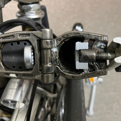 Dụng cụ giữ ruột xe Brompton - Bản hẹp