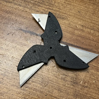 Ngôi Sao Ném Ba Cánh