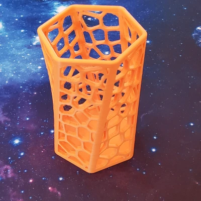 Chân Cắm Bút Voronoi