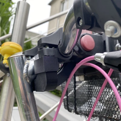 Giá đỡ giỏ xe đạp Decathlon