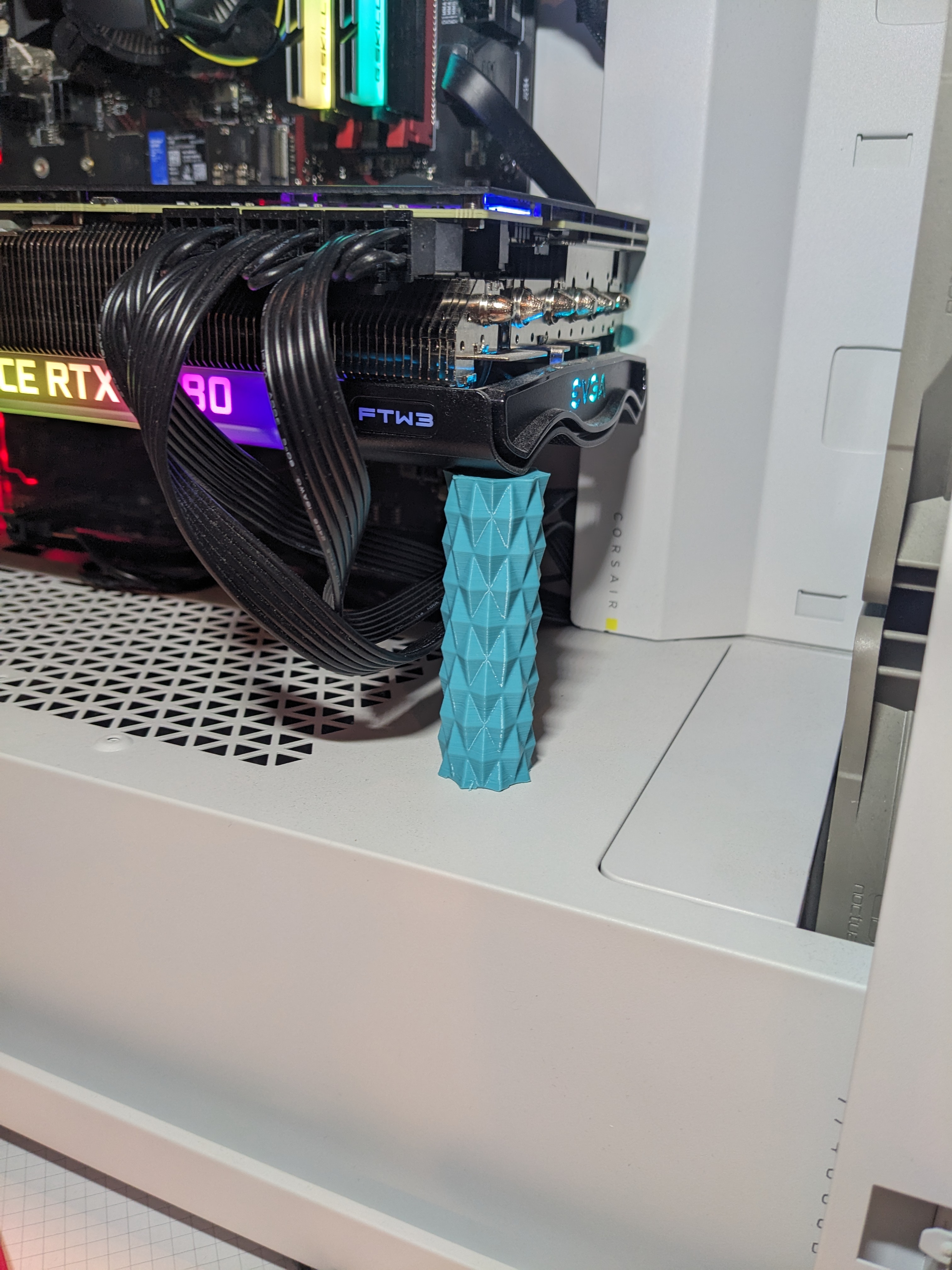 Giá Đỡ Card Đồ Họa Kiểu Tam Giác