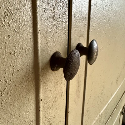 Khoảng Cách Tay Nắm Tủ Cho Tủ Hoosier